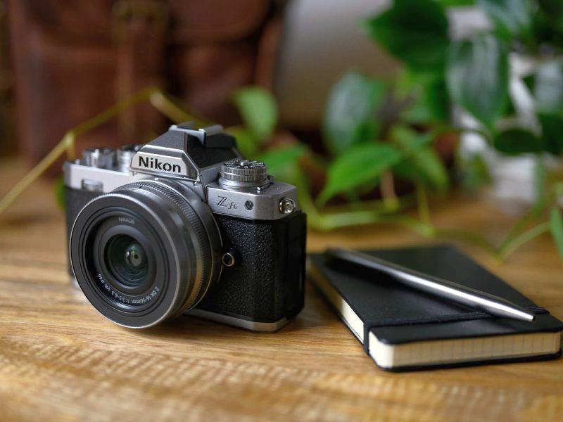 nikon zfc fekete